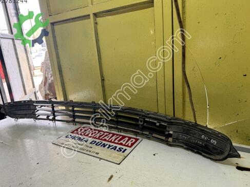 Opel Corsa Tampon Izgarası 09116132 çıkma parça