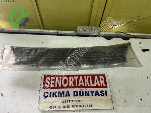 Opel Corsa Tampon Izgarası 1400298 çıkma parça