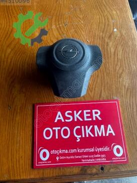 Opel Corsa Direksiyon Simidi çıkma parça