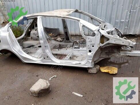Opel Corsa Oto Teybi çıkma parça