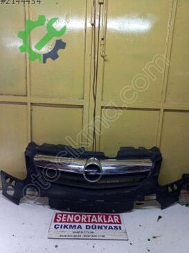 Opel Corsa Ön Panjur çıkma parça