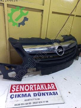 Opel Corsa Ön Panjur çıkma parça