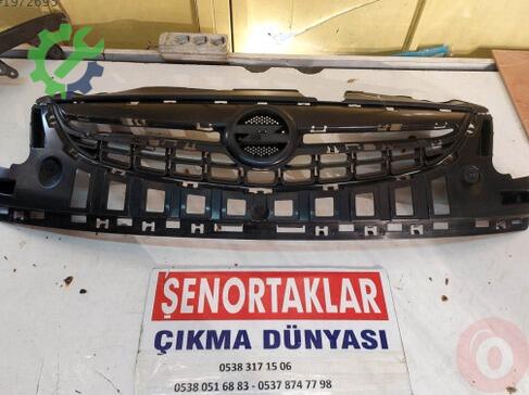 Opel Corsa Ön Panjur çıkma parça