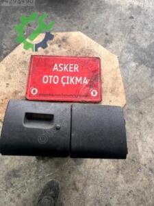 Opel Vectra A sigorta kutusu kapağı