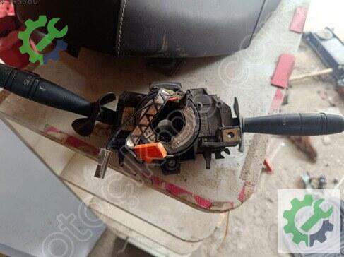 Renault Kangoo Sinyal Kolu çıkma parça