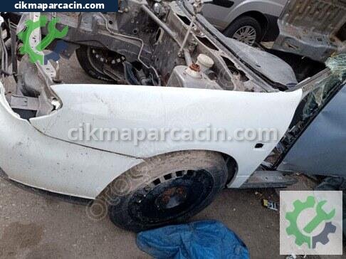 Nissan Primera Çamurluk çıkma parça