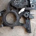 Çıkma Orijinal Sağ Ön Cam Krikosu Citroen Berlingo