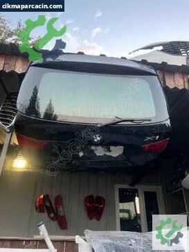 BMW X1 Bagaj Kapağı çıkma parça
