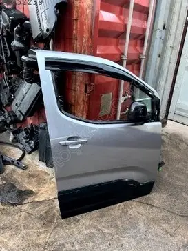 Citroen Berlingo Sağ Ön Kapı çıkma parça