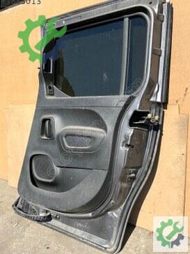 Citroen Berlingo Sağ Sürgülü Kapı çıkma parça