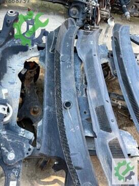 Citroen C2 Ön Cam Izgarası çıkma parça