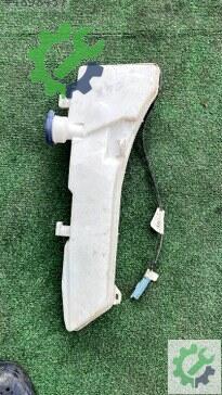 Citroen C4 Silecek Suyu Deposu çıkma parça