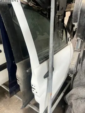 Dacia Dokker Sağ Ön Kapı çıkma parça