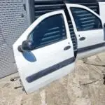 Çıkma Orijinal Sol Ön Kapı Dacia Logan
