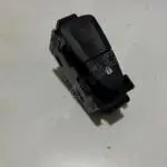 Dacia Sandero Flaşör Düğmesi Çıkma