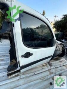 Fiat Doblo Orijinal Çıkma Beyaz Sağ Ön Kapı
