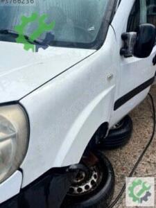 Çıkma Orijinal Sol Ön Çamurluk Fiat Doblo