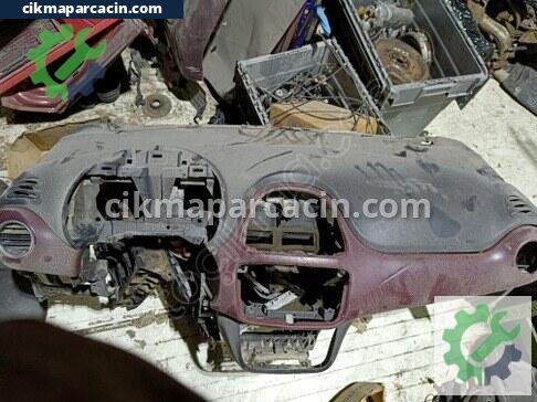 Fiat 500 Torpido çıkma parça