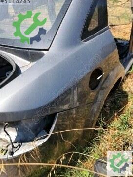 Fiat Linea Sağ Arka Çamurluk çıkma parça
