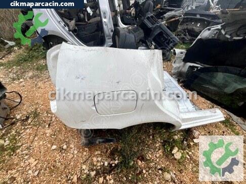 Fiat Palio Sağ Arka Çamurluk çıkma parça