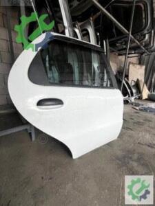 Çıkma Orijinal Sağ Arka Kapı Fiat Palio