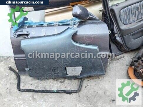 Fiat 500 Sağ Arka Çamurluk çıkma parça