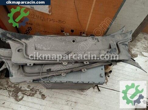 Fiat 500 Ön Cam Izgarası çıkma parça