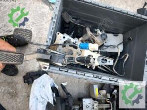 Çıkma Orijinal Gaz Pedalı Ford Fiesta 2009-2017 8V21-9F836-AA