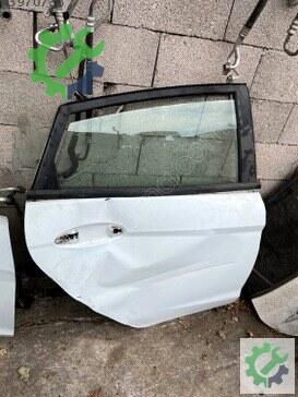 Ford Fiesta Sağ Arka Kapı çıkma parça