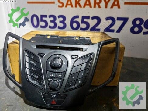 Ford Fiesta Teyp 8A6T-18K811AD çıkma parça