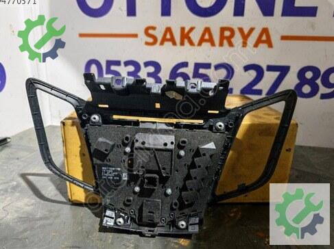 Ford Fiesta Teyp 8A6T-18K811AD çıkma parça