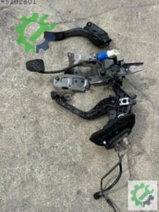 Ford Fiesta Pedal Çıkma