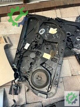 Ford Fiesta Sağ Ön Cam Krikosu çıkma parça