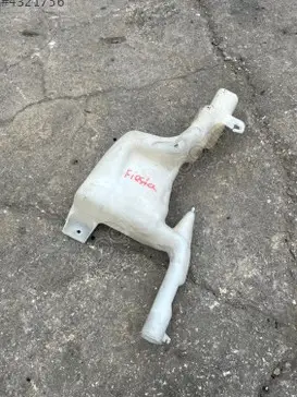 Ford Fiesta Cam Suyu Deposu çıkma parça