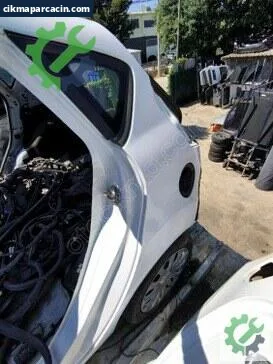 Ford Fiesta Sol Arka Çamurluk çıkma parça