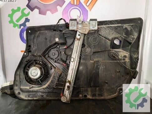 Ford Fiesta Sol Ön Cam Krikosu 2009-2017 çıkma parça