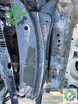 Ford Mondeo Ön Cam Izgarası çıkma parça