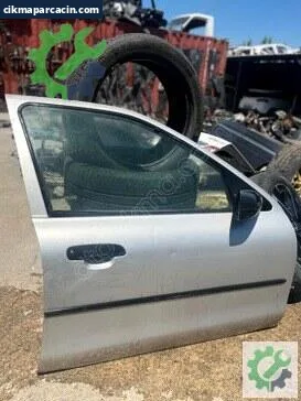 Ford Mondeo Sağ Ön Kapı çıkma parça