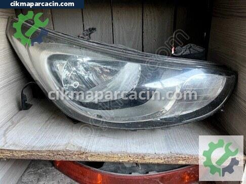 Hyundai Accent Sağ Ön Far çıkma parça