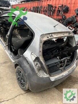 Hyundai i20 Arka Dingil çıkma parça