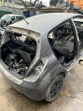 Hyundai i20 Sağ Arka Çamurluk çıkma parça