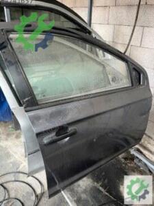 Orijinal Hyundai i20 Sağ Ön Kapı Çıkma (2. Adet)