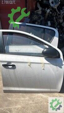 Hyundai i20 Sağ Ön Kapı çıkma parça