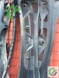 Çıkma Orijinal Ön Cam Izgarası Jeep Cherokee