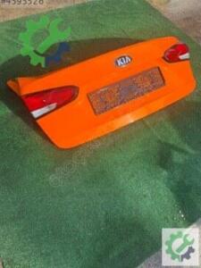 Kia Cerato Bagaj Kapağı Çıkma