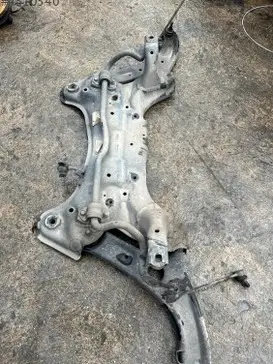 Kia Cerato Travers çıkma parça