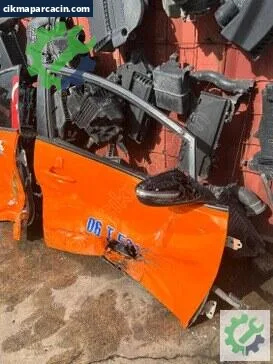 Kia Cerato Sağ Ön Kapı çıkma parça