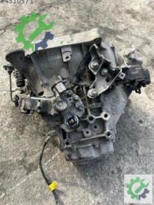 Kia Cerato Orijinal Çıkma Benzinli Şanzıman Komple