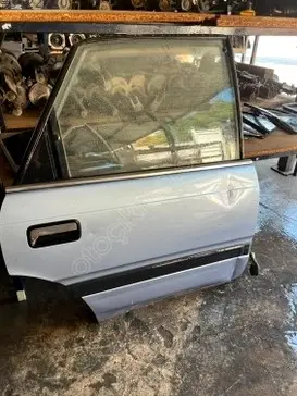 Mazda 626 Sağ Arka Kapı çıkma parça