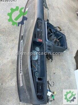 Mazda 3 Torpido çıkma parça